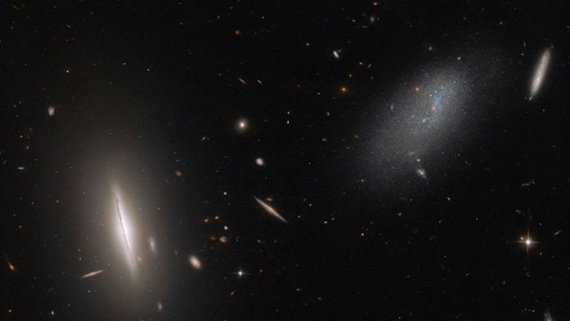 Hubble spies odd pair of galaxies near Big Dipper (photo)