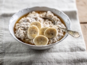 Oatmeal with sliced bananas.
