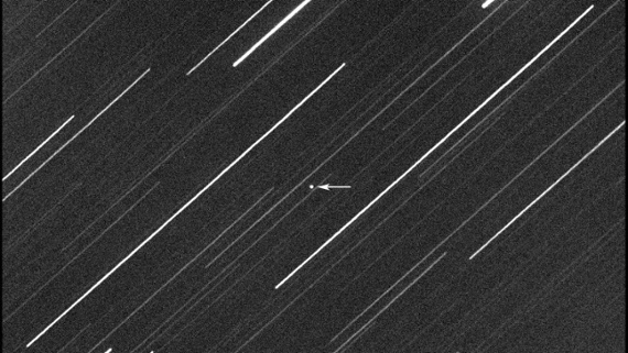 Watch SUV-size asteroid zoom by Earth in time-lapse video