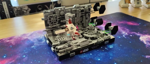 Lego Star Wars Death Star Trench Run Diorama review