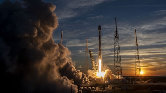 Watch SpaceX launch 2 rockets in less than 5 hours today