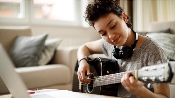 7 habits that will make you a better guitarist