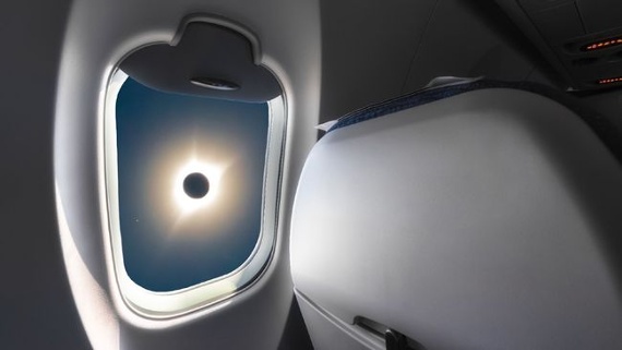 April 8 solar eclipse boosts ticket sales for United Airlines