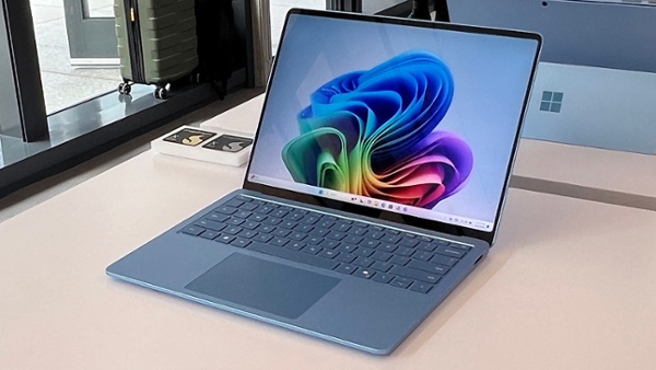 Hands-on with the smartest Microsoft Surface Laptop yet