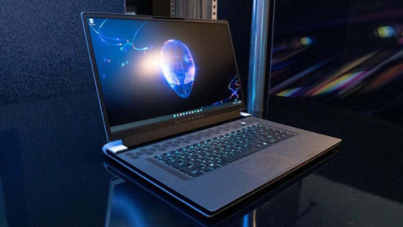 Alienware's new gaming laptops have fast 480Hz displays