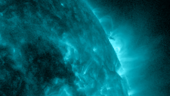 Powerful solar flare triggers radio blackouts