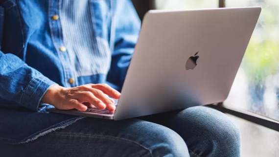 The foldable Apple MacBook rumor appears again