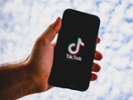 TikTok teaches users how to "Be Informed"