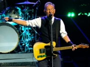 Even "The Boss" knows when it's best to lead from behind