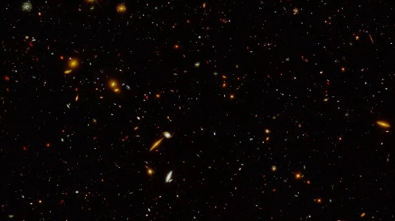 Hubble Space Telescope shows 5,000 ancient galaxies sparkling like confetti