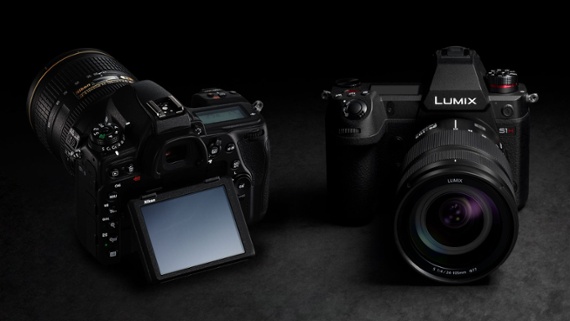 DSLR vs mirrorless cameras