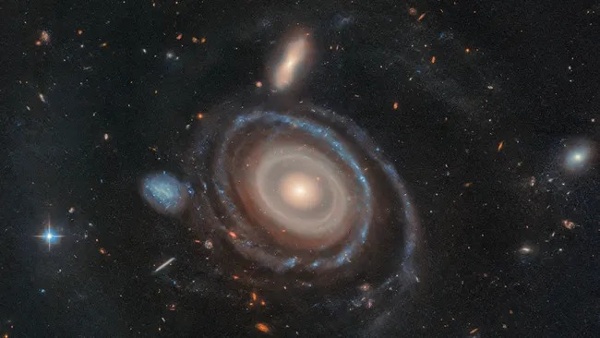 Hubble Space Telescope spots a spectacular Bullseye