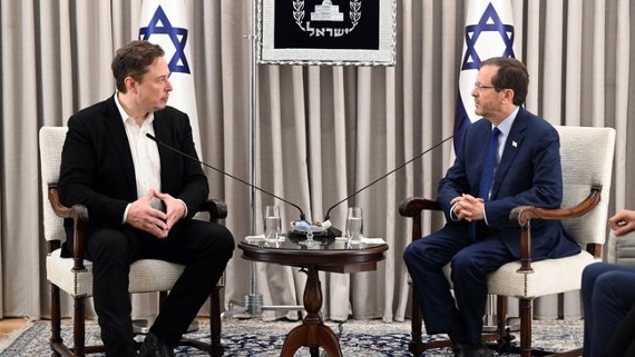 Musk, Israel agree on Starlink satellite internet in Gaza