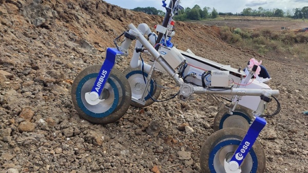 Europe's Mars 'fetch rover' nails sample pick-up test