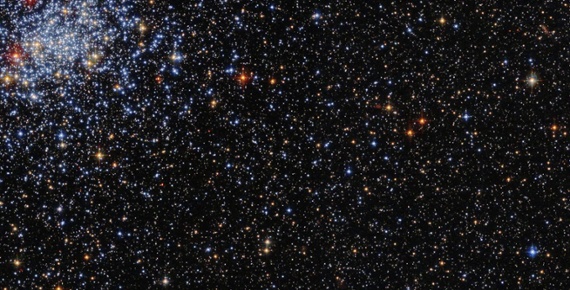 Faraway blue star cluster shines in Hubble Telescope photo