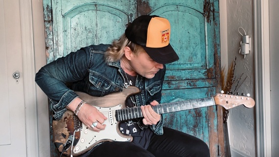 Philip Sayce is a modern blues-rock master – from daredevil overbends to tremolo picking with fingers, his licks will take your pentatonic soloing to a new level