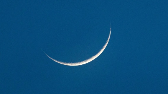 April new moon brings rare hybrid eclipse, ends Ramadan