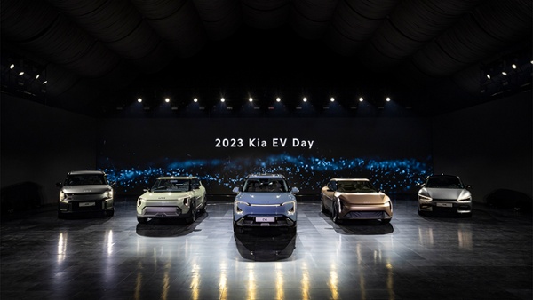 Kia bets all on electric and unveils EV3 and EV4 concepts