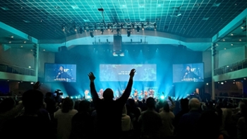 Toronto Church System Sizes Up with Soundbox