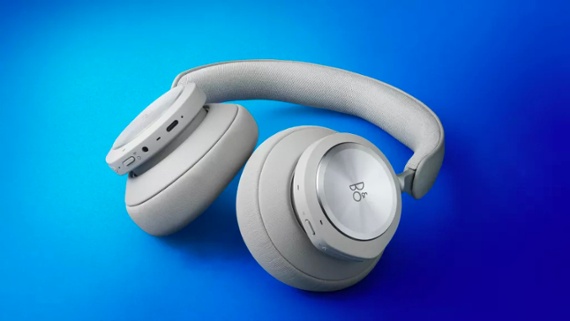 The new Beoplay Portal headphones look very promising