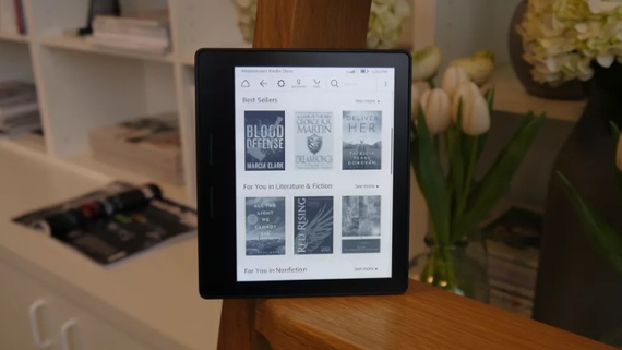 Amazon is pushing out a useful upgrade for its Kindles