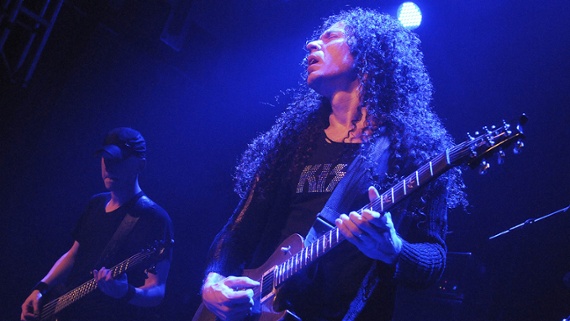 Marty Friedman recalls covering Jeff Beck for Jason Becker – in front of Eddie Van Halen