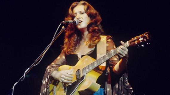 Watch Bonnie Raitt's incredible 1974 Soundstage performance