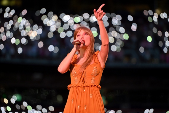 Want to lead better? Take a hint from Taylor Swift