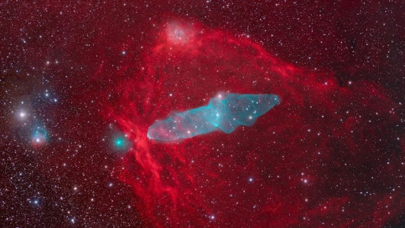 Astrophotographer captures comet with Squid nebula