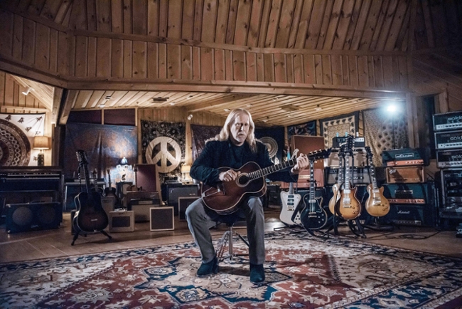 Cover Story: Warren Haynes Just Likes To Make Music, Part 1