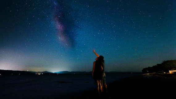 See the Perseids, Full Thunder Moon and more this week