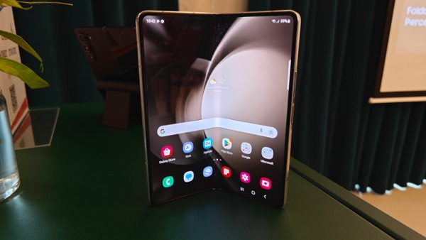 Galaxy Z Fold 6 may get a controversial camera redesign