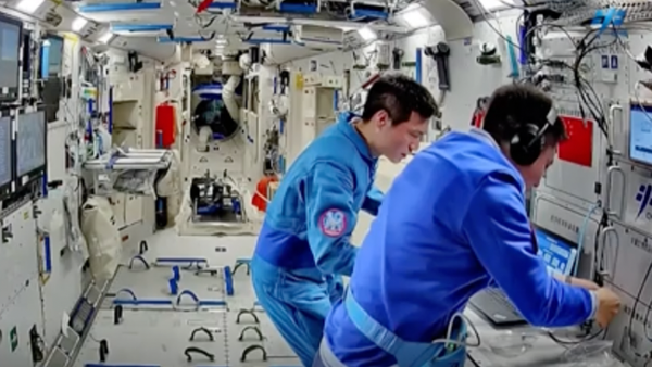 Taikonauts study ancient microbes on Chinese space station