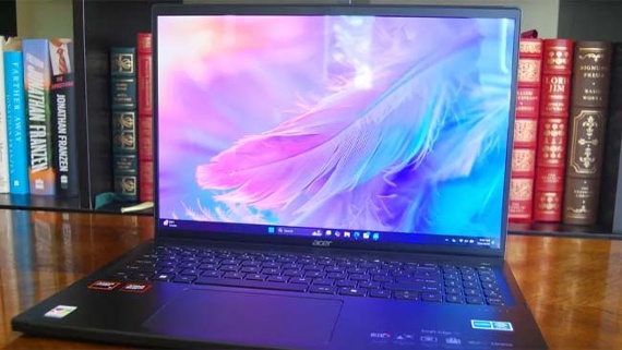 Acer went all-in on the Swift Edge 16's gorgeous OLED display and forgot to balance the rest of the laptop