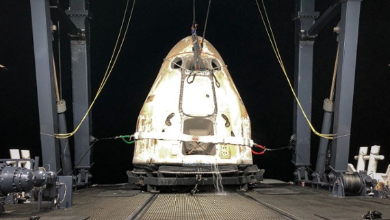 SpaceX Dragon splashes down off Florida coast with nearly 5,000 pounds of science on board