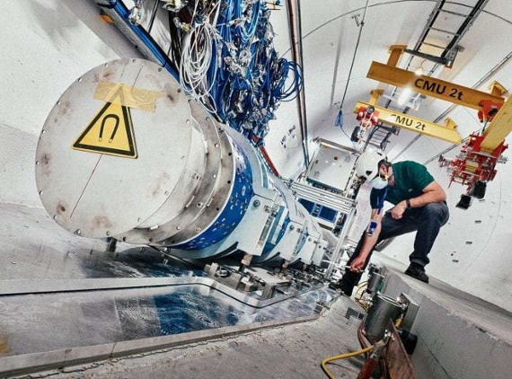 Elusive neutrino candidates detected in breakthrough physics experiment