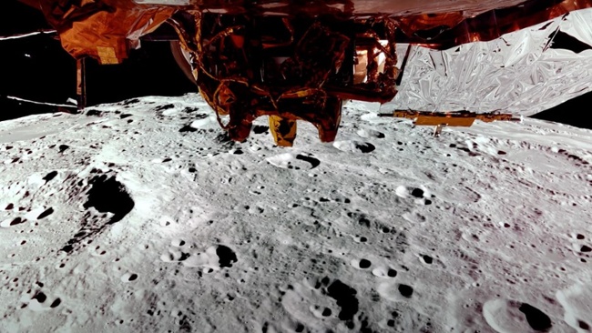 Private Blue Ghost lander aims for weekend moon landing!