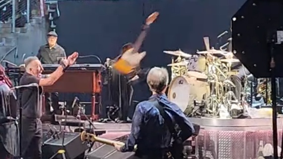 Watch Bruce Springsteen launch his Telecaster across the stage – and accidentally hit his guitar tech in the head