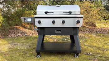 Recteq X-Fire Pro 825 review: A smart grill that pulls double duty