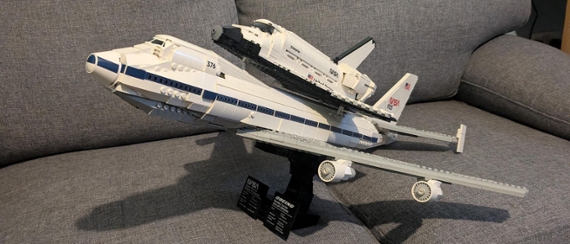 4 stars: Lego Icons Shuttle Carrier Aircraft review