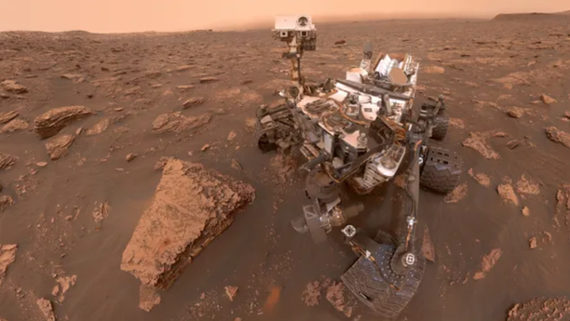 NASA's Curiosity rover films from dawn to dusk on Mars