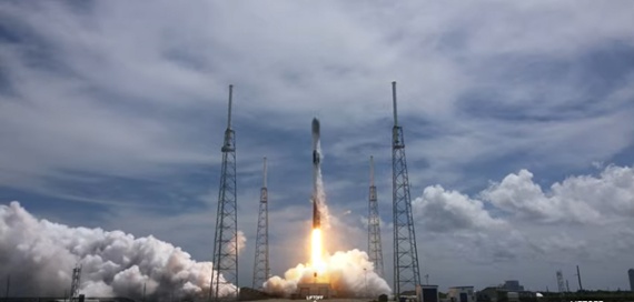 SpaceX launches 59 small satellites, lands rocket back on Earth