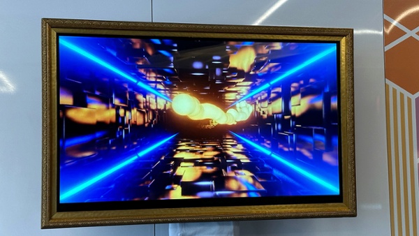 I saw a 3D TV and it almost made me believe again