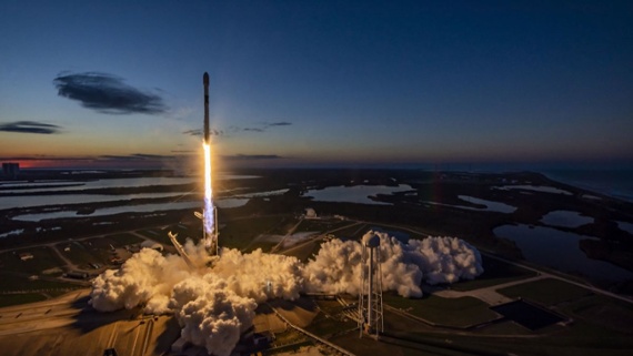 Watch SpaceX launch 40 OneWeb internet satellites on Sunday
