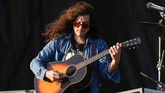 Kurt Vile: “What you’re trying to do when you’re writing a song, with vocals, lyrics, and guitar, is to not think at all. Just lay it down fast”