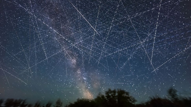 Astronomers protest SpaceX satellies & giant space mirror