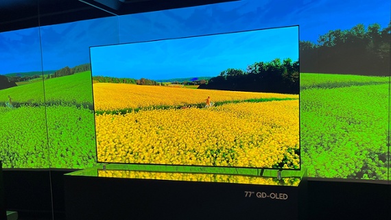 We have a price leak for Samsung's first 77-inch OLED TV