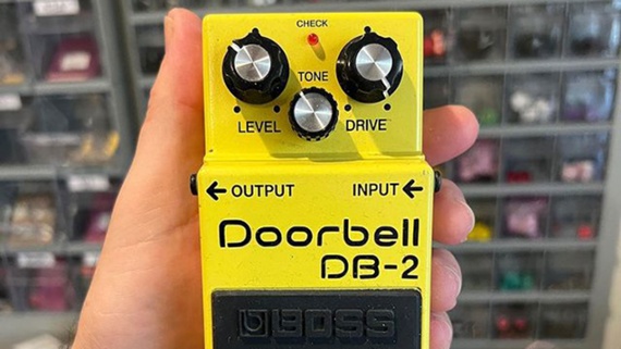 A ‘Boss’ DB-2 Doorbell pedal now exists