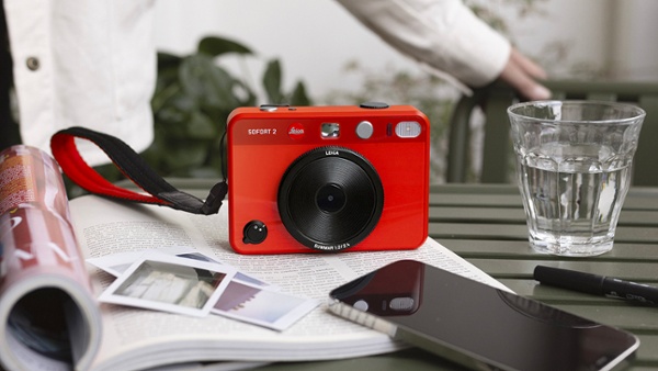 The Leica Sofort 2 may be the ultimate Instax camera