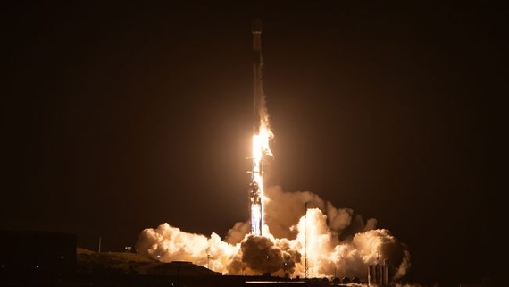SpaceX launches 20 Starlink satellites from California